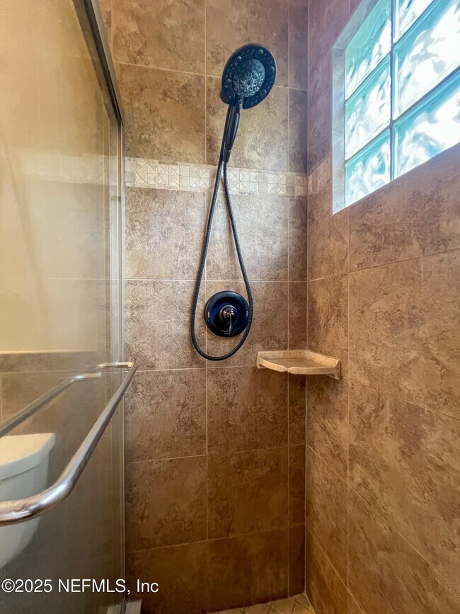 Building Photo - 1704 Tall Tree Dr E