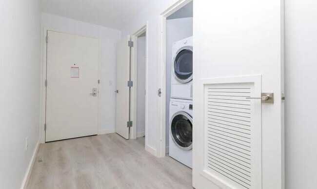 Building Photo - 1 bedroom in Brooklyn NY 11222