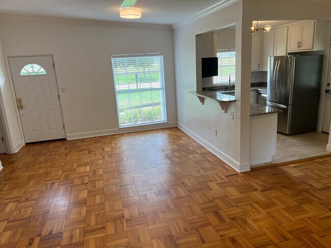 Building Photo - 1817 Loch Berry Rd