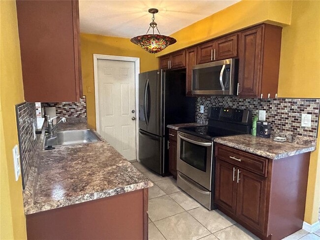 Building Photo - 7621 Greybirch Terrace