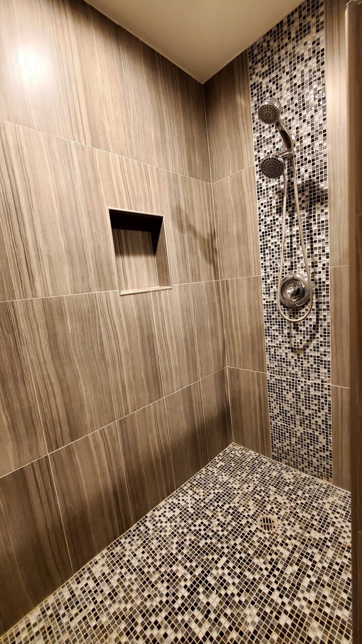 Building Photo - 16925 Knollwood Dr