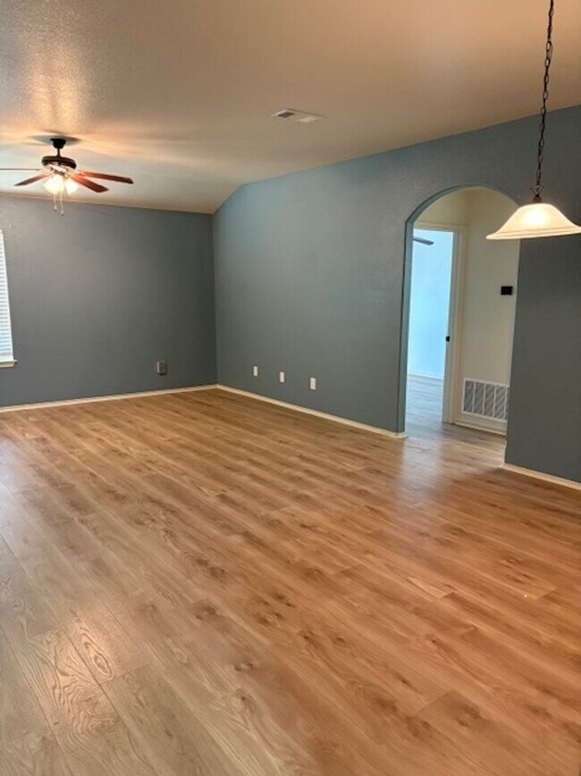 Building Photo - 3106 Alamocitos Creek Dr