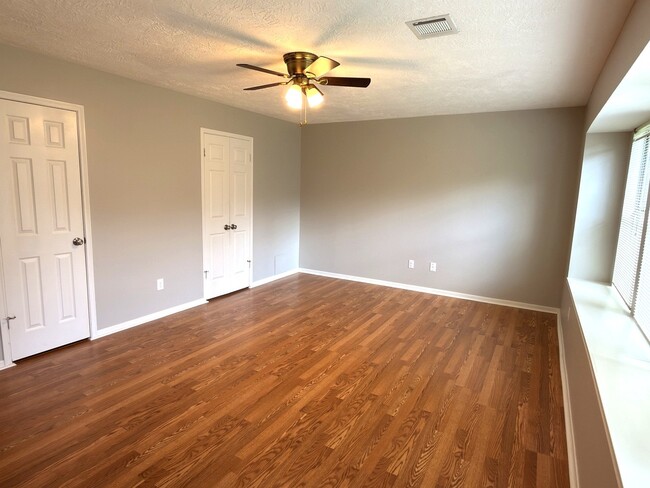 Building Photo - 14403 Little Willow Walk