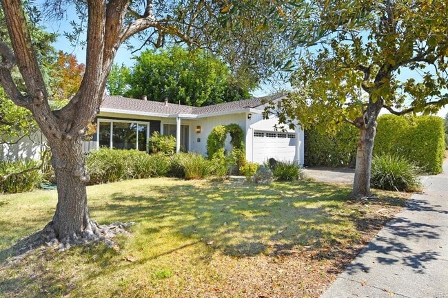 Primary Photo - 969 Madison Dr
