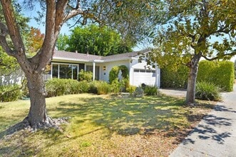 Building Photo - 969 Madison Dr