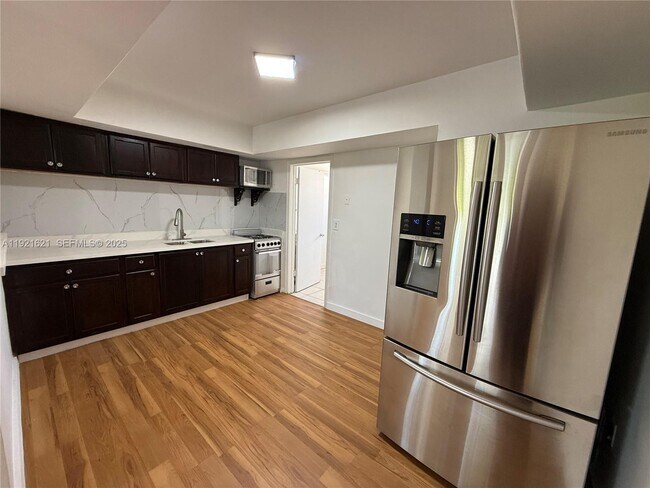 Building Photo - 6301 Moseley St