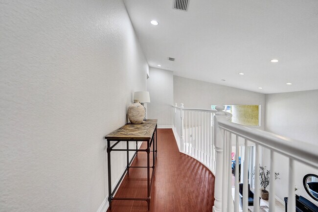 Building Photo - 8876 Sandy Crest Ln