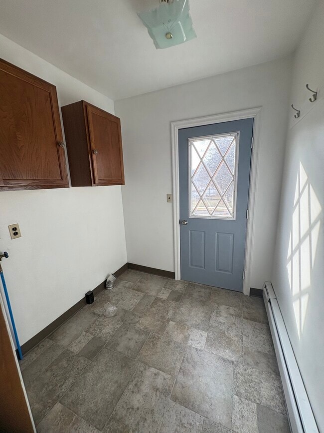 Building Photo - 25 St David St