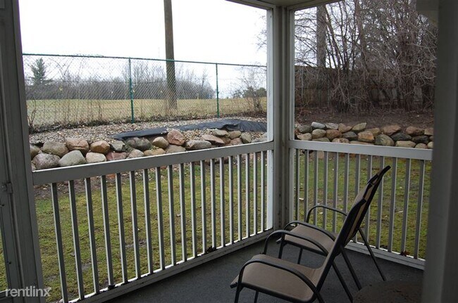 Building Photo - 2241 S Main St