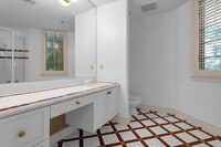 Building Photo - 1110 W Ivanhoe Blvd