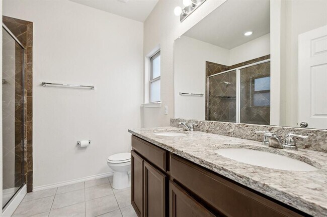 Building Photo - 212 La Dera Dr