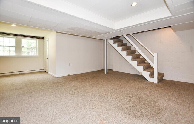 Building Photo - 6123 Wynnwood Rd