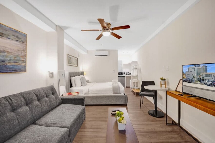 Building Photo - 3020 Seville St