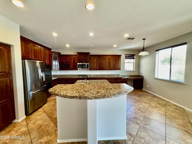 Building Photo - 4521 W Paseo Way