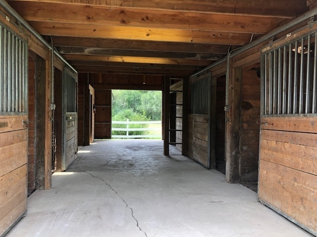 Building Photo - 14935 W Old School Rd