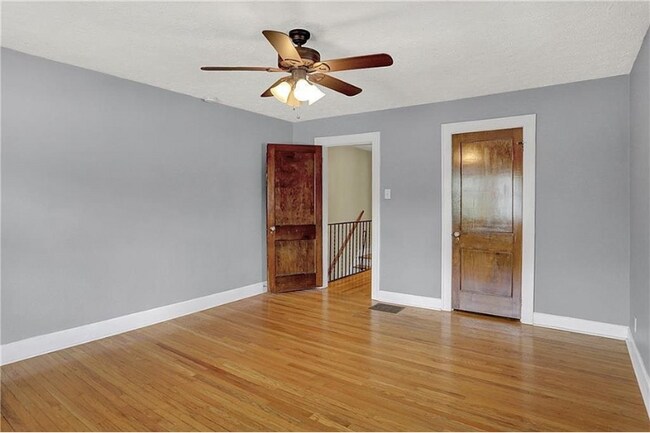 Building Photo - 5538 N College Ave