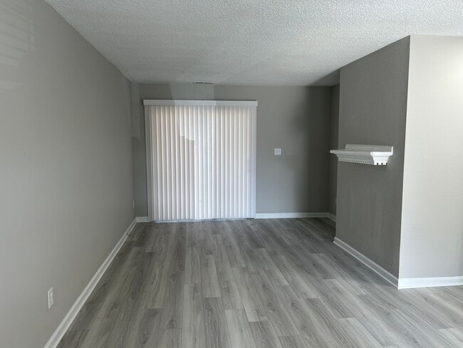 Building Photo - 415 Kentucky Dr