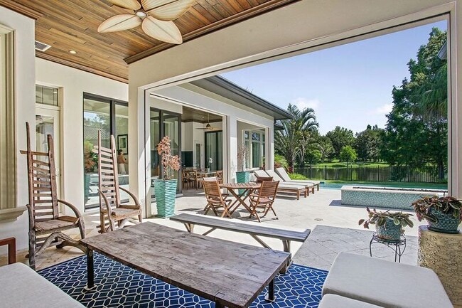 Building Photo - 10372 Kensington Shore Dr