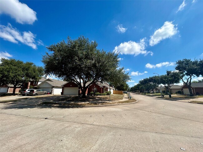 Primary Photo - 6706 Wild Pecan Trail