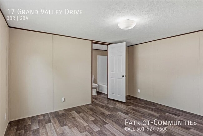 Building Photo - 17 Grand Valley Dr