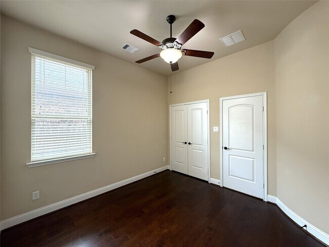 Building Photo - 27610 Dalton Bluff Ct