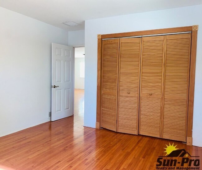 Building Photo - 227 Ponce De Leon Dr