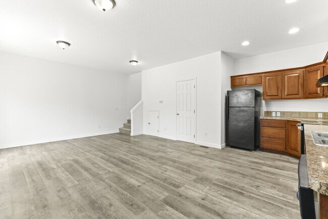 Building Photo - 3745-3749 SE 127th Place