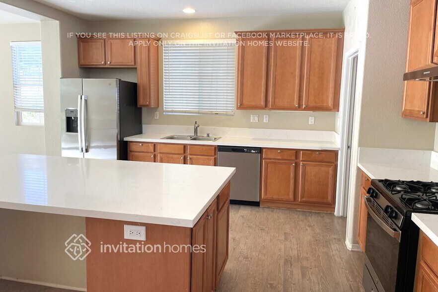 Building Photo - 6814 Miramar Ln