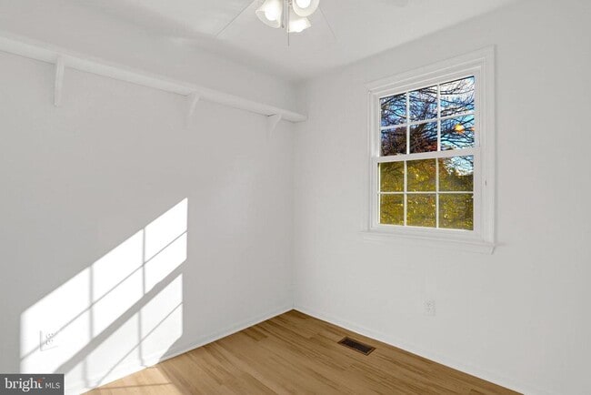 Building Photo - 9911 Whitewater Dr