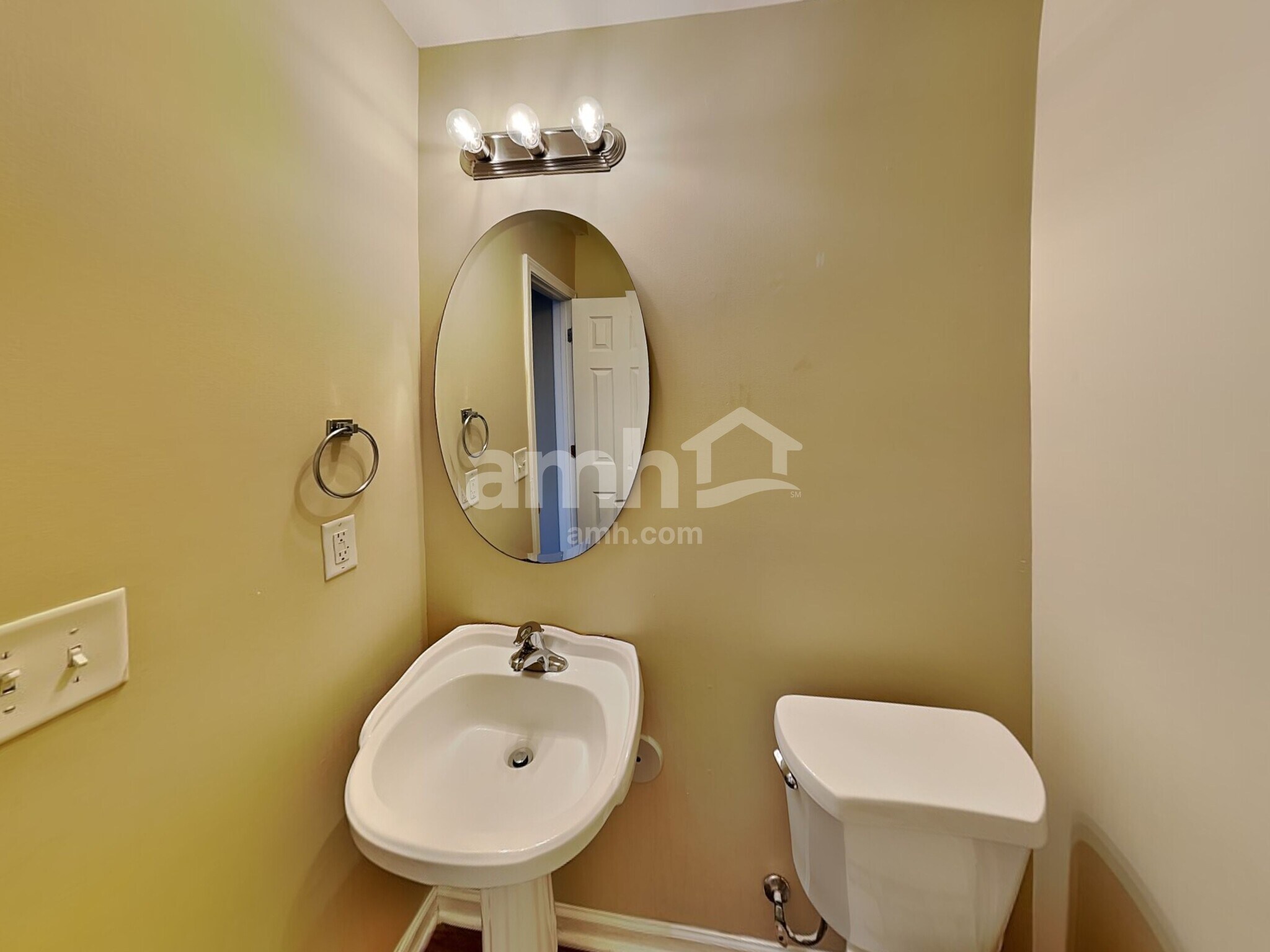 Building Photo - 112 Dunnell Rd