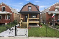 Building Photo - 1109 N Kedvale Ave