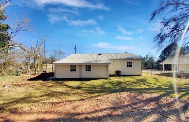 Building Photo - 225 Griffin Park Rd