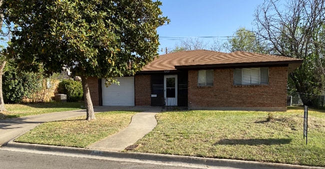 Building Photo - 3303 Lake Belton Ave