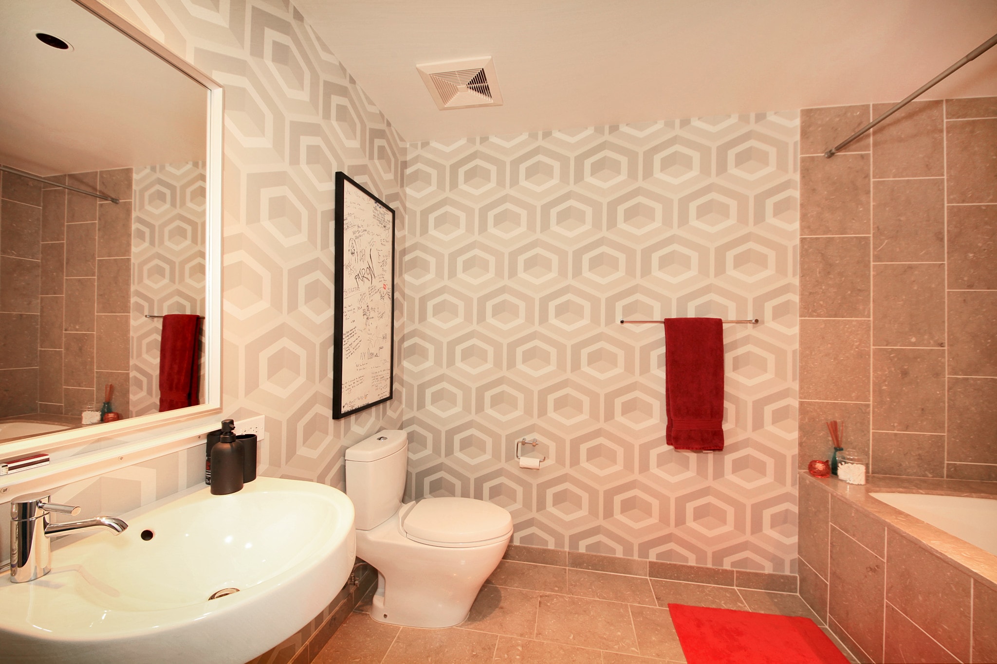 Building Photo - 6250 HOLLYWOOD Blvd