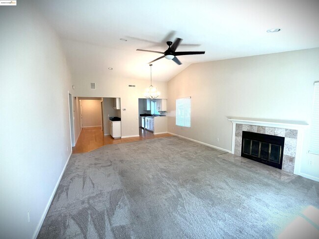 Building Photo - 5789 Cutter Loop