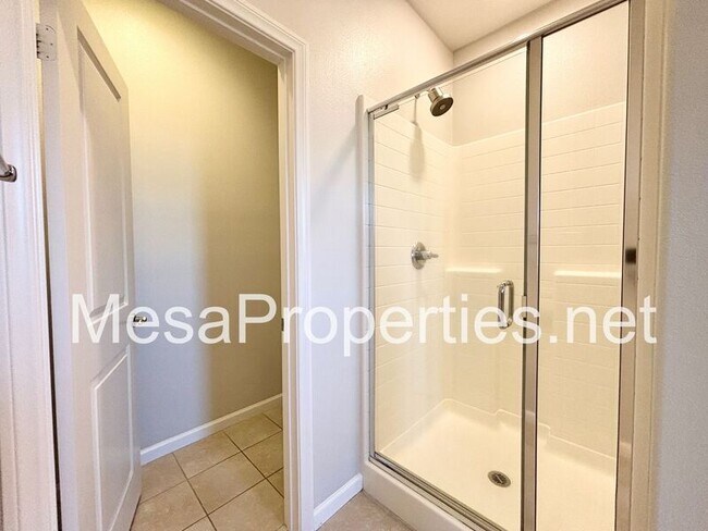Building Photo - 2922 E Via Fiano
