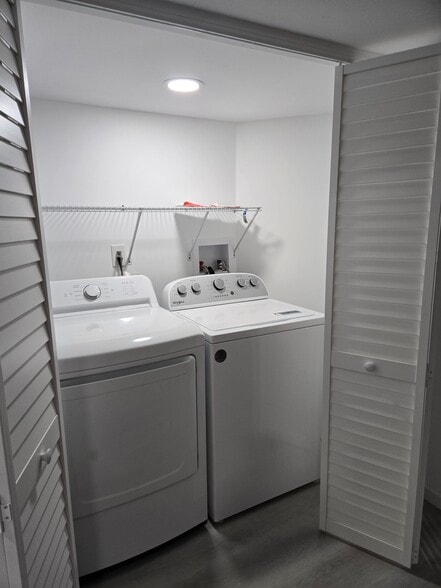 Building Photo - 45 Wrangle Brook Rd