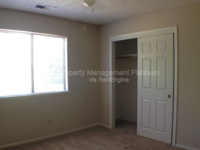 Building Photo - 675 N Claremont Ave