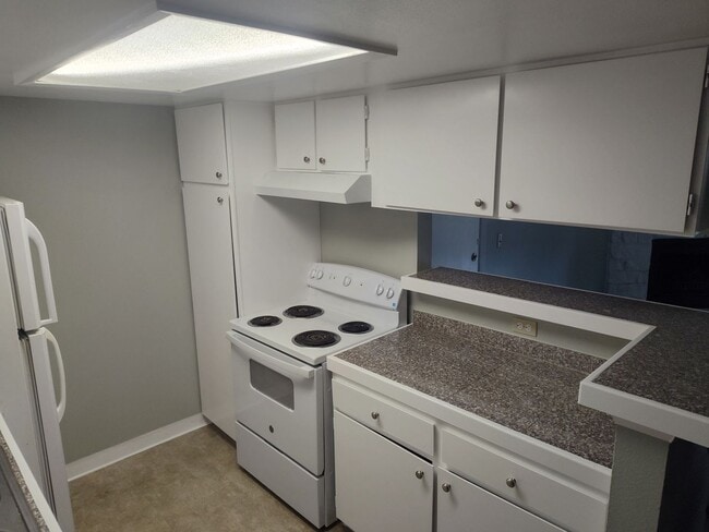 Building Photo - Gorgeous 2 bed Aurora condo for rent