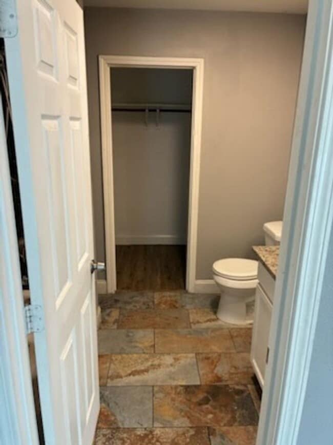 Building Photo - 1707 Clark St