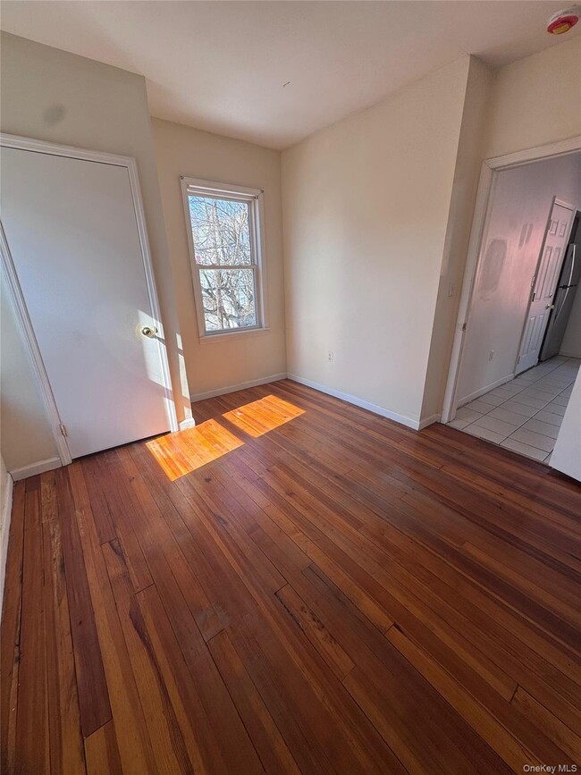 Building Photo - 4 Gray St