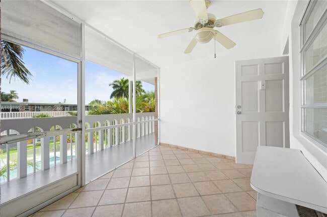 Building Photo - 141 NE 10th Ave