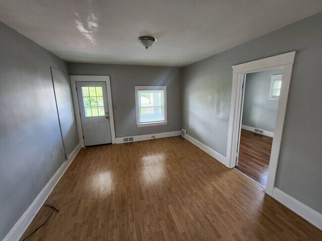 Building Photo - 13302 Ferris Ave