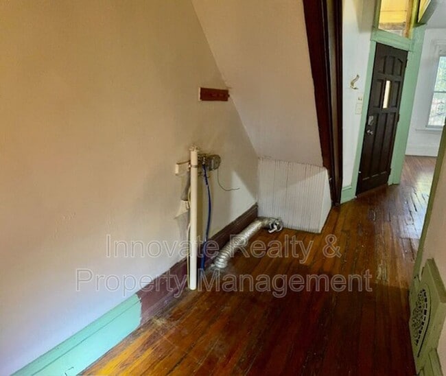 Building Photo - 4416 Locust Ave