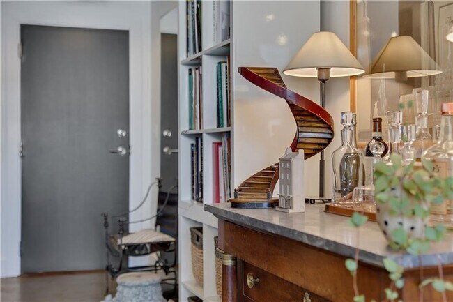 Building Photo - 878 Peachtree St NE