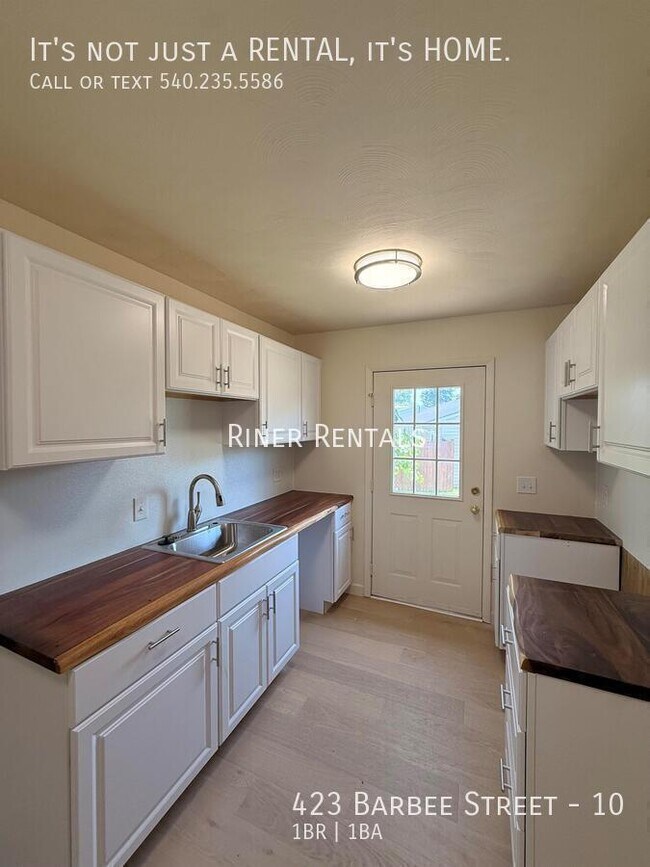 Building Photo - 423 Barbee St