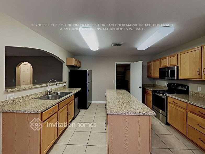 Building Photo - 30630 Birdhouse Dr