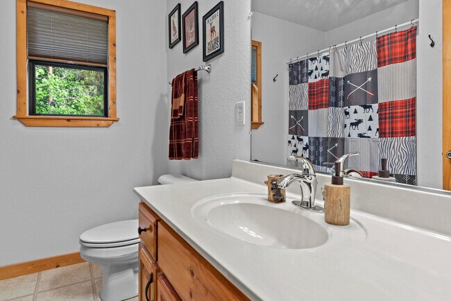 Building Photo - 4050 Henson Rd