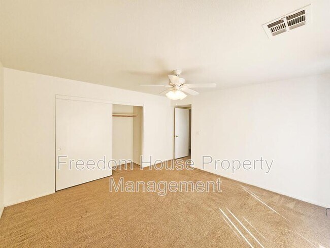 Building Photo - 2341 E Calvada Blvd