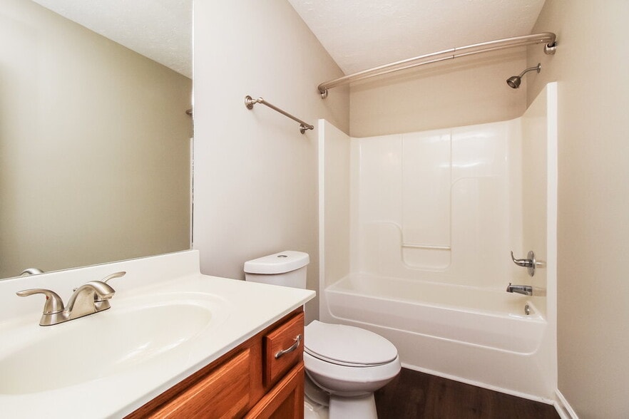 Building Photo - 1240 Crescent Ridge Drive